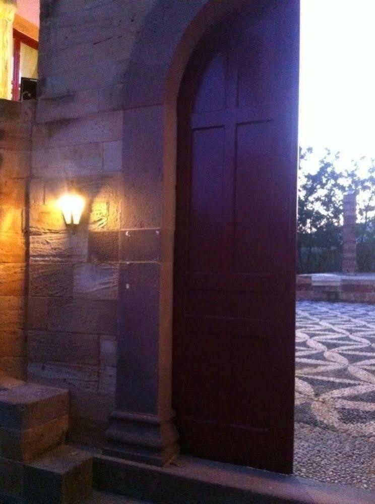 Mavrokordatiko Hotel Karfas Bagian luar foto