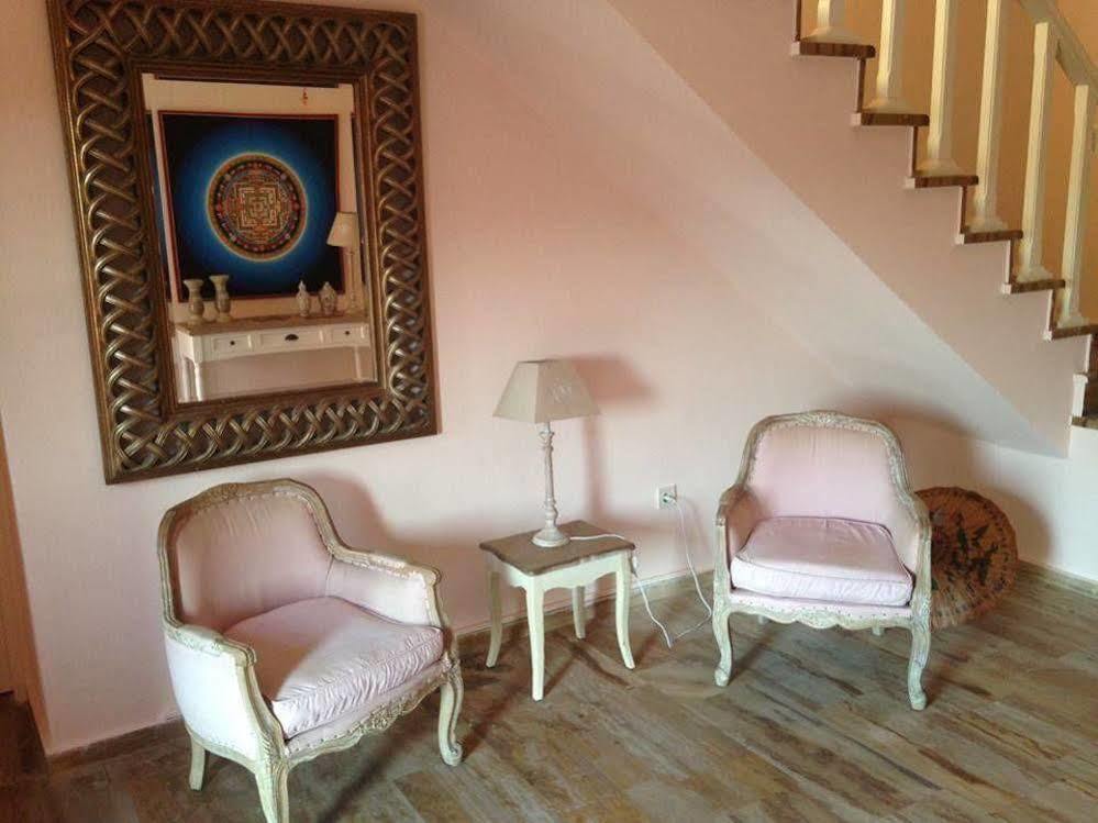 Mavrokordatiko Hotel Karfas Bagian luar foto