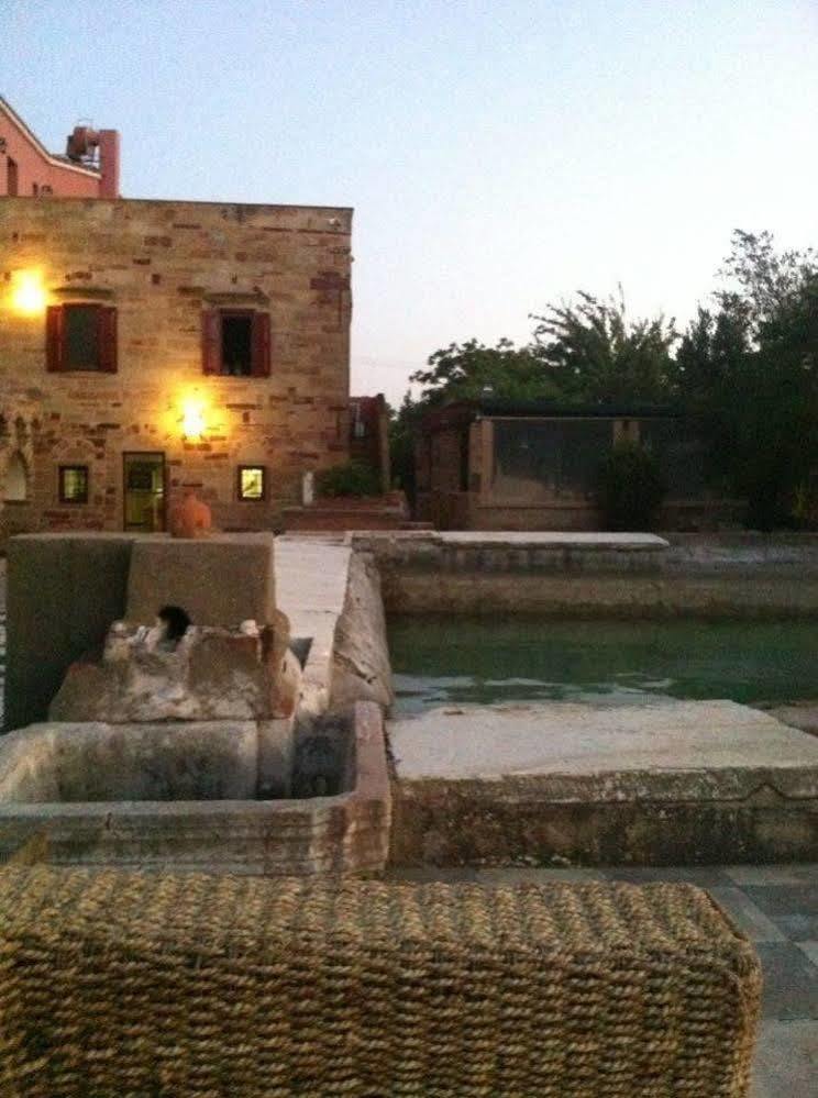 Mavrokordatiko Hotel Karfas Bagian luar foto