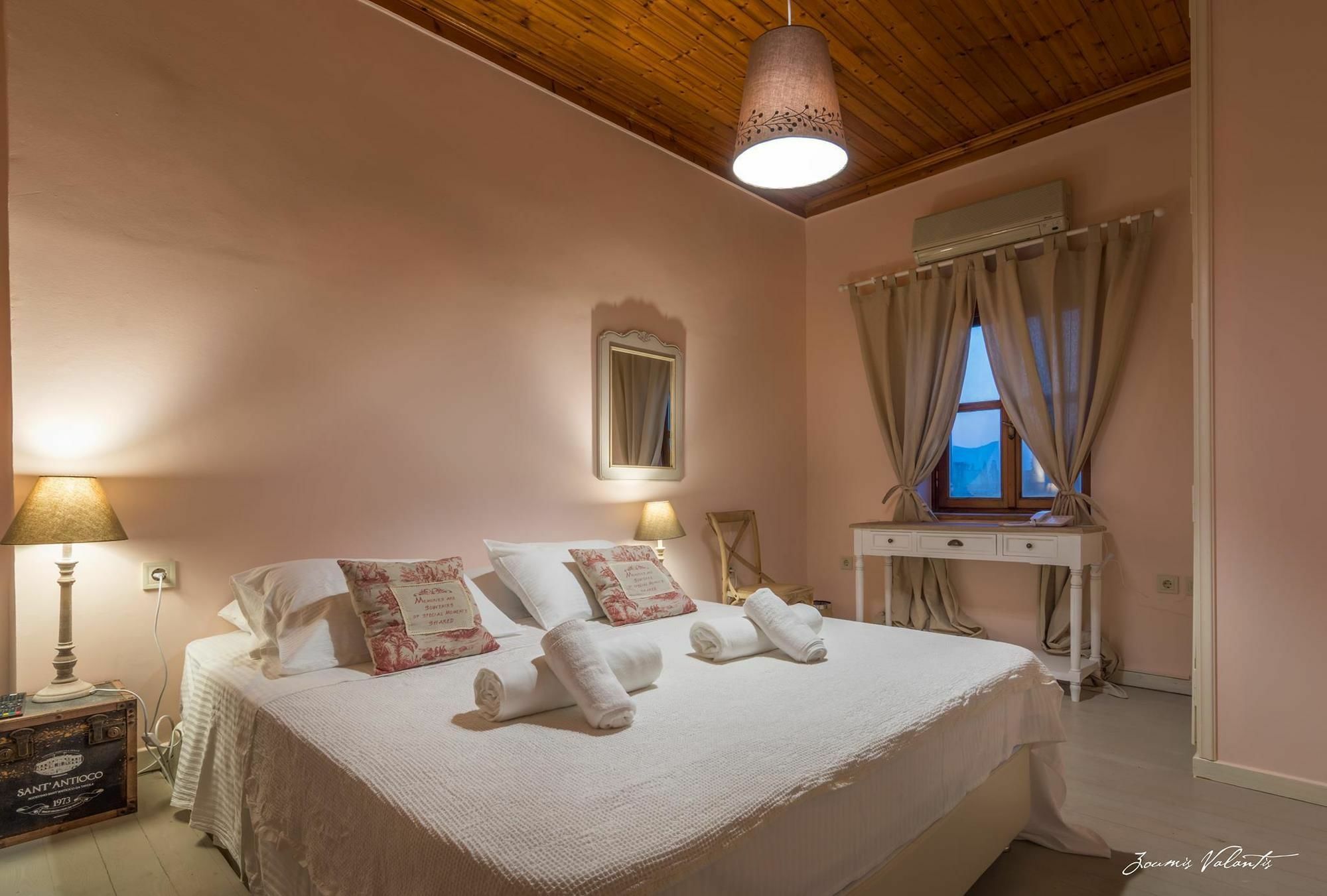Mavrokordatiko Hotel Karfas Bagian luar foto